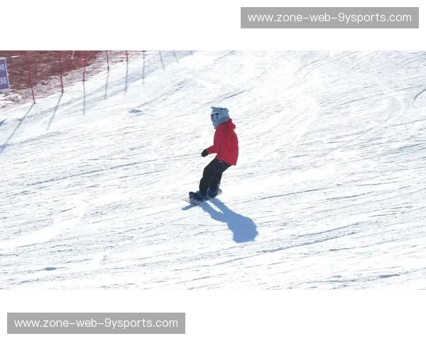 单板滑雪赛事资讯：雪场风云与巅峰对决